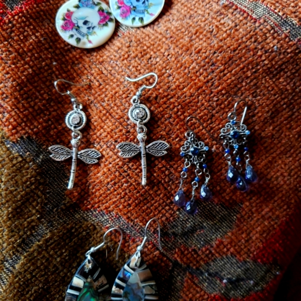 4 pair of earrings for one price